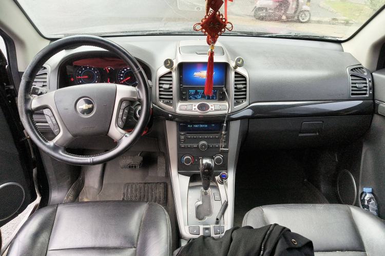 Used Chevrolet Captiva 2012 2.4L 4x4 Flagship Edition 7 Seats Center Console
