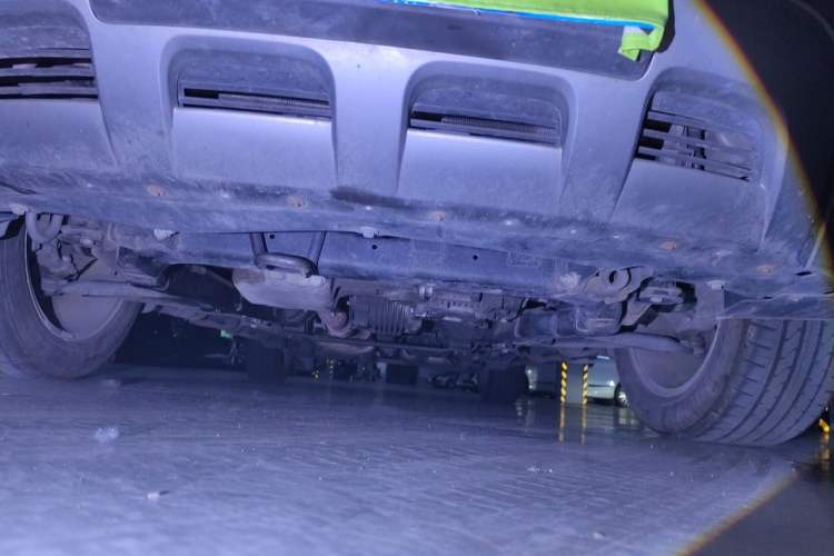 Used Chevrolet Captiva 2012 2.4L 4x4 Flagship Edition 7 Seats Chassis Front