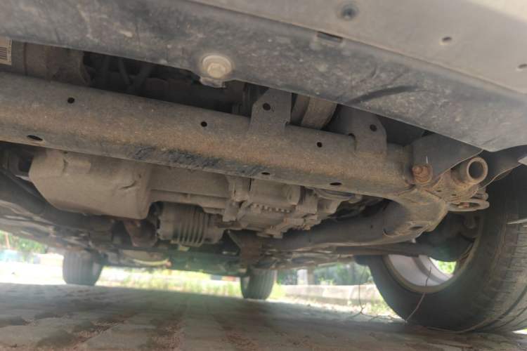 Used Chevrolet Captiva 2012 2.4L 4x4 Flagship Edition 7 Seats Chassis Front