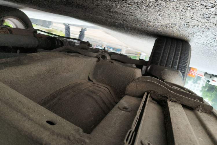 Used Chevrolet Captiva 2012 2.4L 4x4 Flagship Edition 7 Seats Chassis Front Left