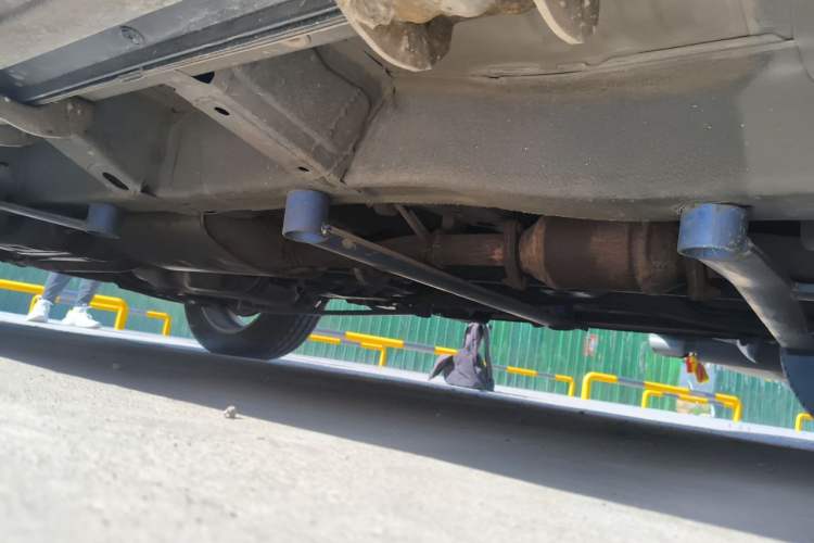 Used Chevrolet Captiva 2012 2.4L 4x4 Flagship Edition 7 Seats Chassis Front Right