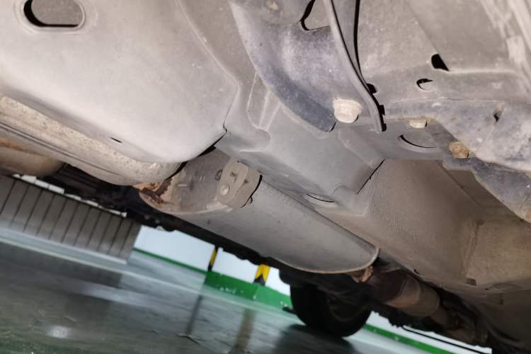 Used Chevrolet Captiva 2012 2.4L 4x4 Flagship Edition 7 Seats Chassis Rear Right