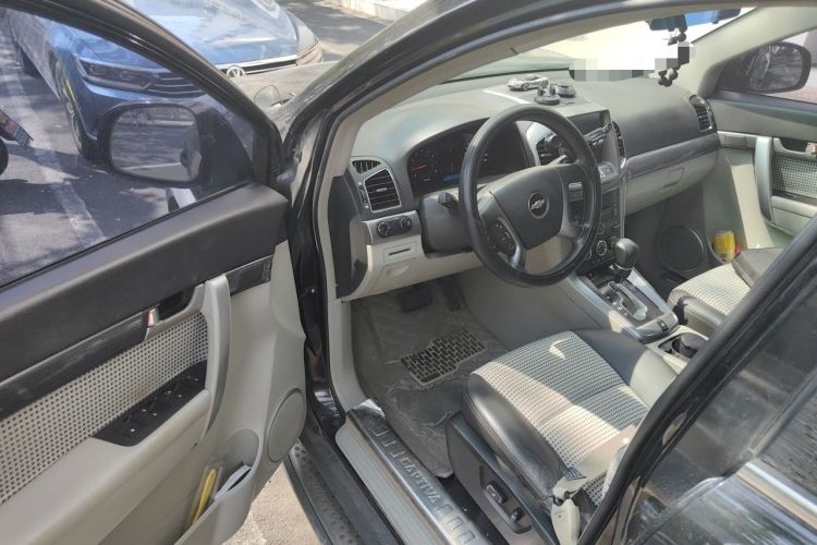 Used Chevrolet Captiva 2012 2.4L Two-Wheel Drive City Edition 5 Seats Driver Seat