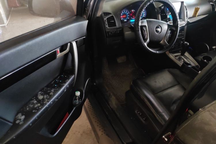 Used Chevrolet Captiva 2012 2.4L 4x4 Flagship Edition 7 Seats Driver Seat