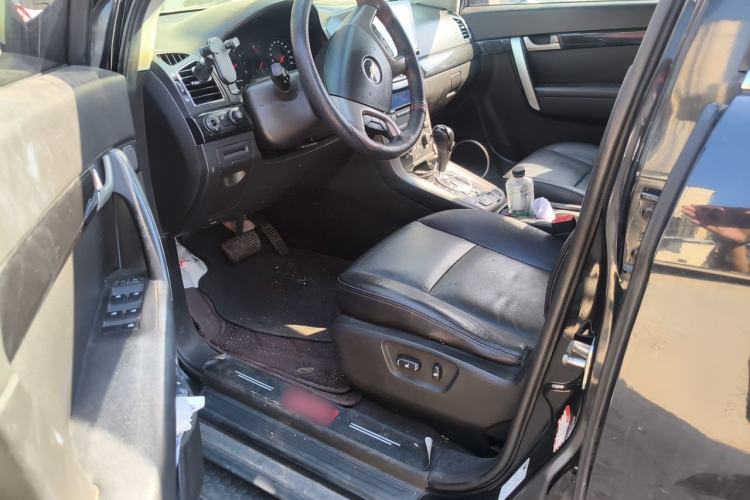 Used Chevrolet Captiva 2012 2.4L 4x4 Flagship Edition 7 Seats Driver Seat