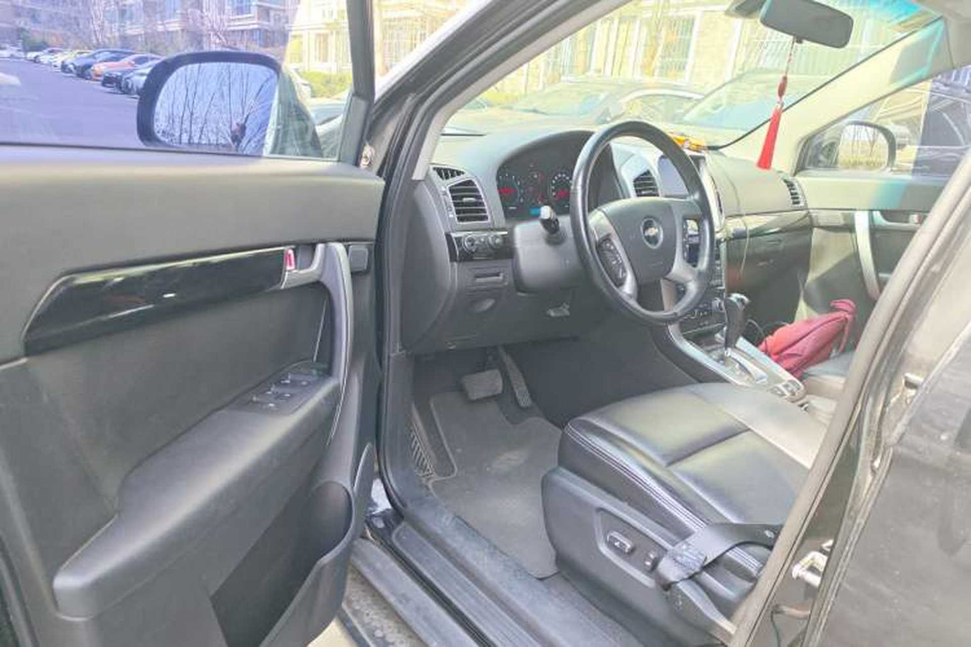 Used Chevrolet Captiva 2012 2.4L 4x4 Flagship Edition 7 Seats Driver Seat