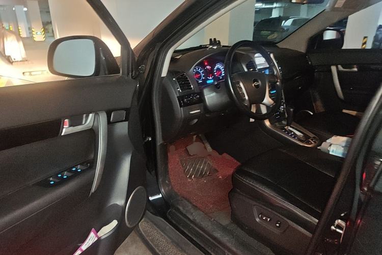 Used Chevrolet Captiva 2012 2.4L 4x4 Flagship Edition 7 Seats Driver Seat