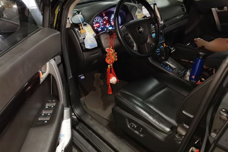 Used Chevrolet Captiva 2012 2.4L 4x4 Flagship Edition 7 Seats Driver Seat
