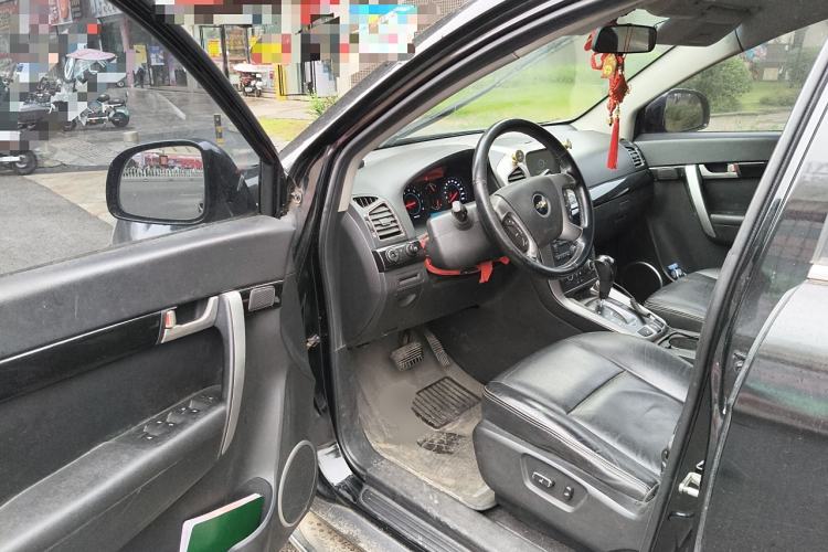 Used Chevrolet Captiva 2012 2.4L 4x4 Flagship Edition 7 Seats Driver Seat