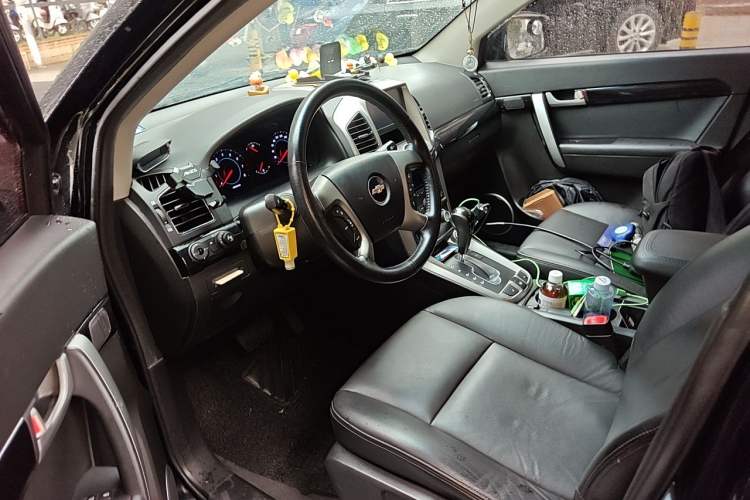 Used Chevrolet Captiva 2012 2.4L 4x4 Flagship Edition 7 Seats Driver Seat