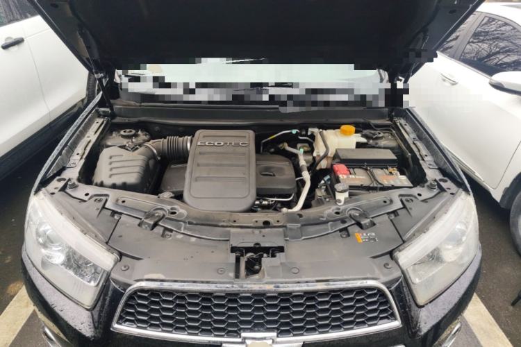 Used Chevrolet Captiva 2012 2.4L 4x4 Flagship Edition 7 Seats Engine Bay