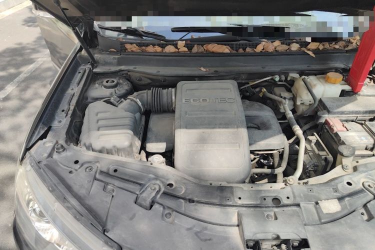 Used Chevrolet Captiva 2012 2.4L Two-Wheel Drive City Edition 5 Seats Engine Bay Right