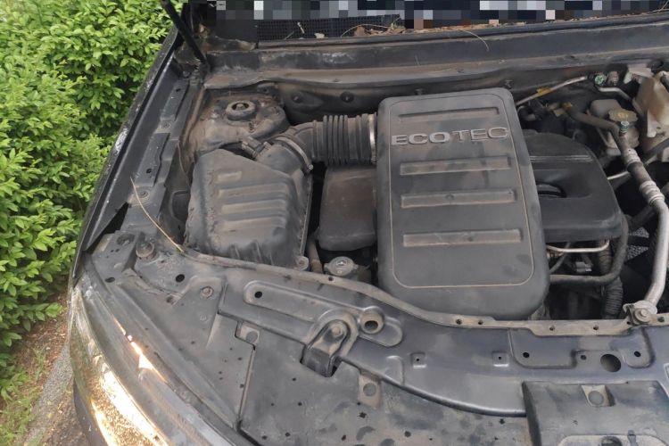 Used Chevrolet Captiva 2012 2.4L 4x4 Flagship Edition 7 Seats Engine Bay Right