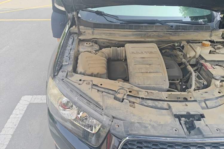 Used Chevrolet Captiva 2012 2.4L Two-Wheel Drive City Edition 5 Seats Engine Bay Right