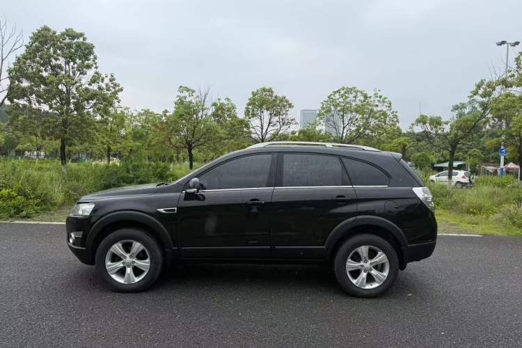 Used Chevrolet Captiva 2012 2.4L 4x4 Flagship Edition 7 Seats Exterior 4