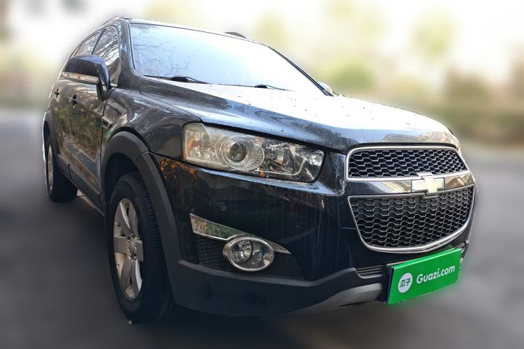 Used Chevrolet Captiva 2012 2.4L 4x4 Luxury Edition 5 Seats Front Right 45 Deg