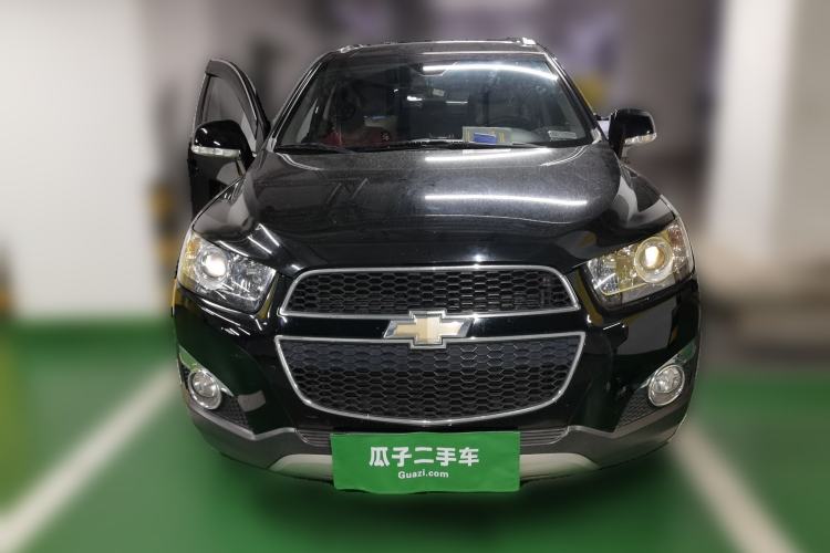 Used Chevrolet Captiva 2012 2.4L 4x4 Flagship Edition 7 Seats Front