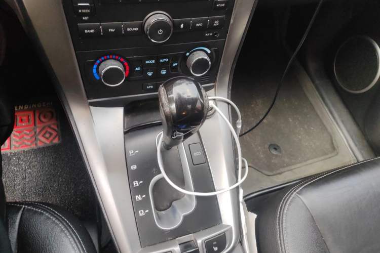 Used Chevrolet Captiva 2012 2.4L 4x4 Flagship Edition 7 Seats Gear Lever
