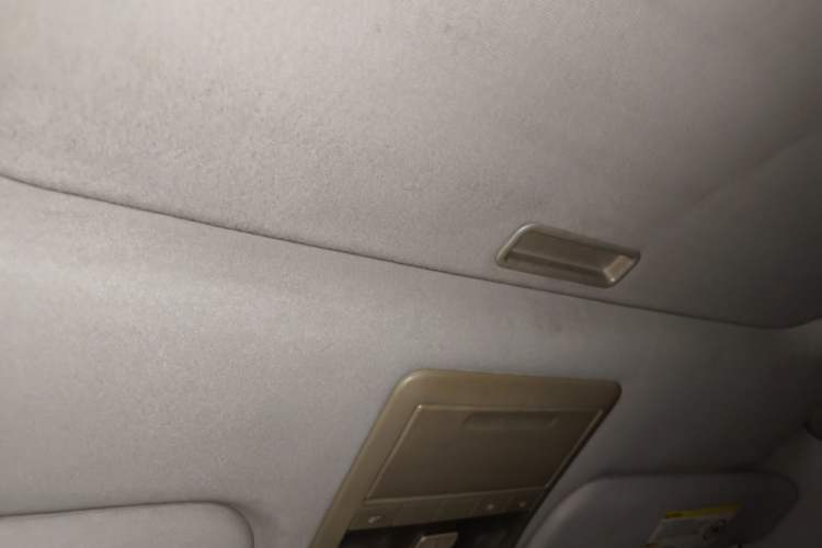 Used Chevrolet Captiva 2012 2.4L 4x4 Flagship Edition 7 Seats Headliner