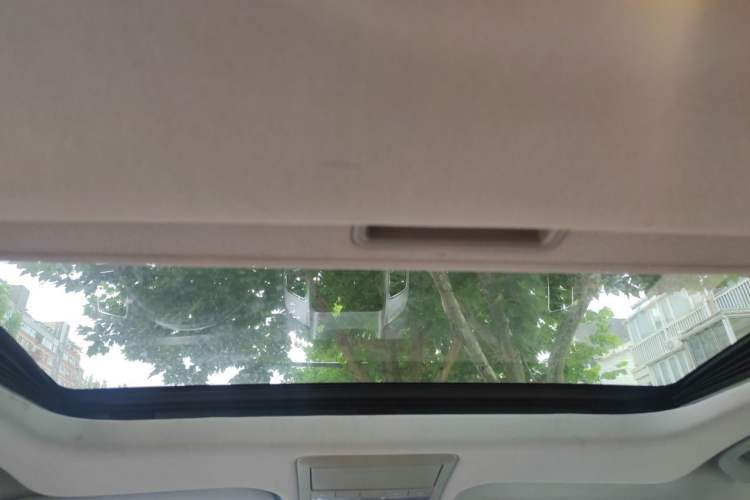 Used Chevrolet Captiva 2012 2.4L 4x4 Flagship Edition 7 Seats Headliner