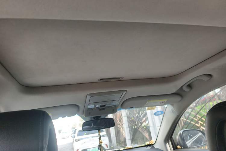 Used Chevrolet Captiva 2012 2.4L 4x4 Luxury Edition 5 Seats Headliner