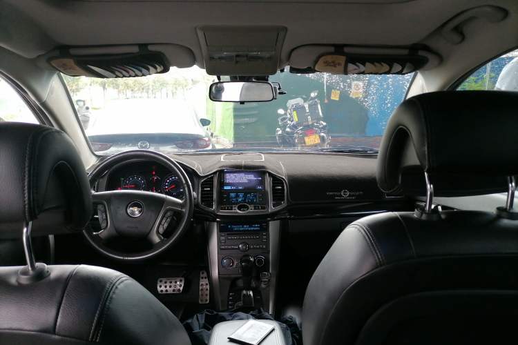 Used Chevrolet Captiva 2012 2.4L 4x4 Flagship Edition 7 Seats Headliner