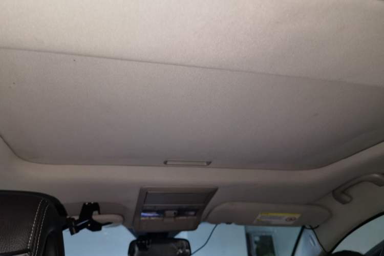 Used Chevrolet Captiva 2012 2.4L 4x4 Flagship Edition 7 Seats Headliner