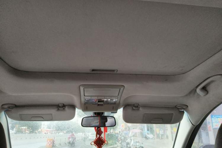 Used Chevrolet Captiva 2012 2.4L 4x4 Flagship Edition 7 Seats Headliner