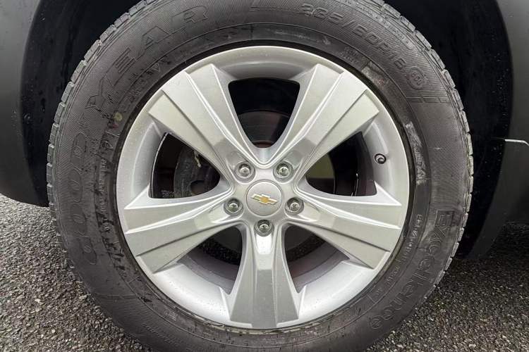Used Chevrolet Captiva 2012 2.4L 4x4 Flagship Edition 7 Seats Interior 5