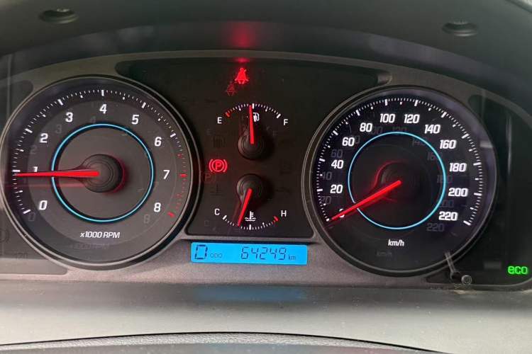 Used Chevrolet Captiva 2012 2.4L 4x4 Flagship Edition 7 Seats Interior 9