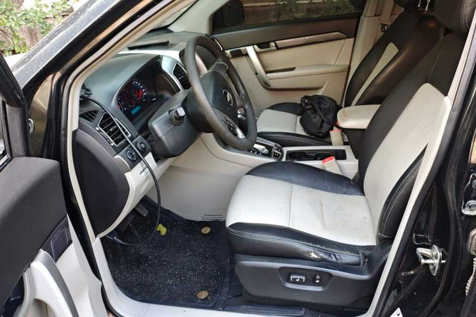 Used Chevrolet Captiva 2012 2.4L 4x4 Luxury Edition 5 Seats Left Front Seat
