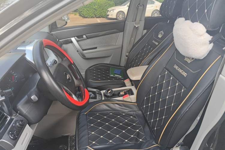 Used Chevrolet Captiva 2012 2.4L Two-Wheel Drive City Edition 5 Seats Left Front Seat