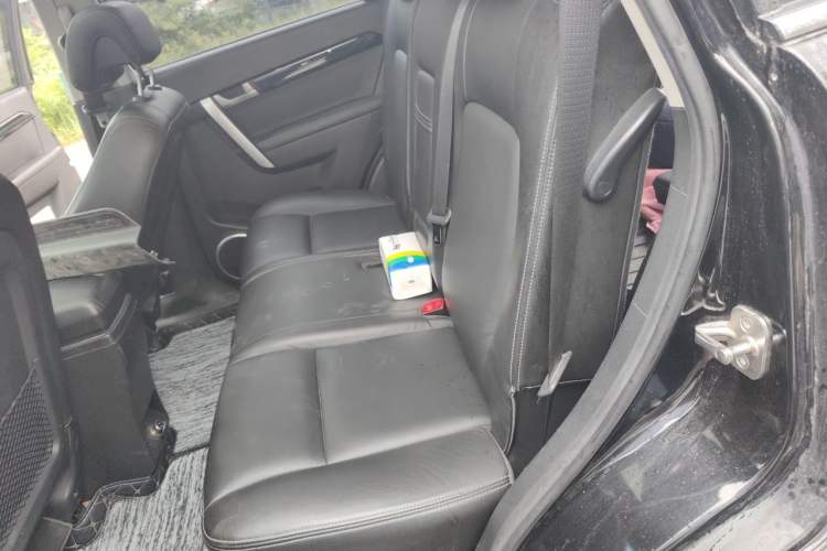 Used Chevrolet Captiva 2012 2.4L 4x4 Flagship Edition 7 Seats Left Rear Seat