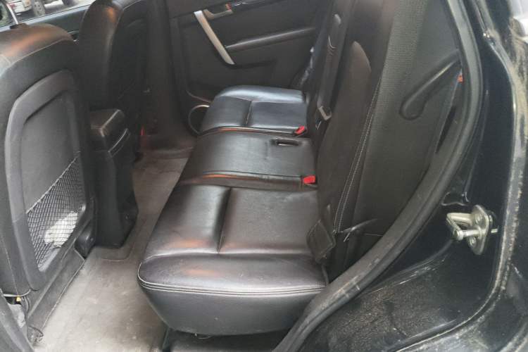 Used Chevrolet Captiva 2012 2.4L 4x4 Flagship Edition 7 Seats Left Rear Seat