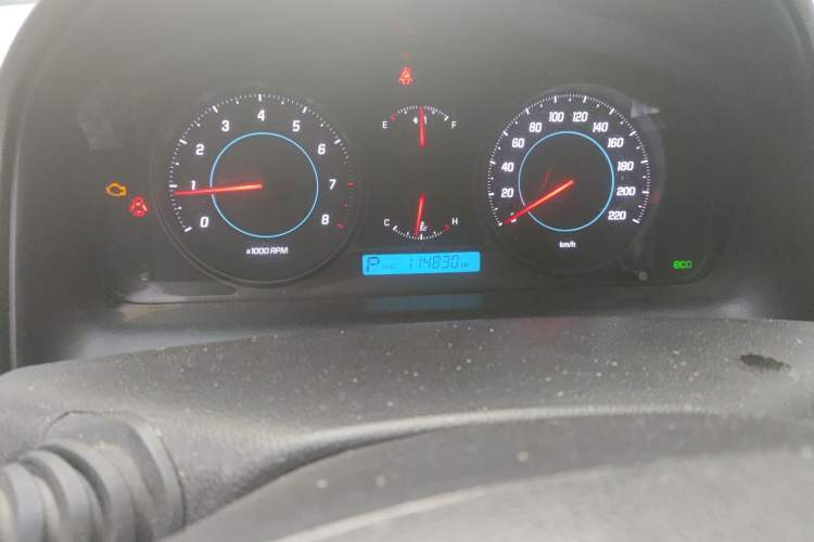 Used Chevrolet Captiva 2012 2.4L 4x4 Flagship Edition 7 Seats Odometer Close Up
