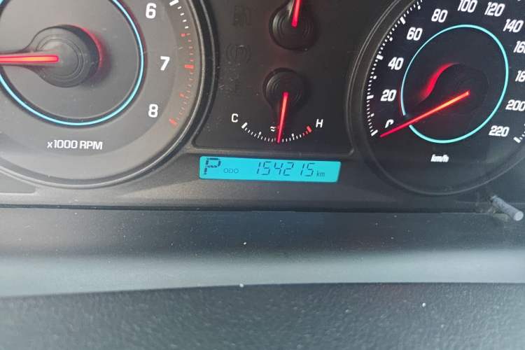Used Chevrolet Captiva 2012 2.4L Two-Wheel Drive City Edition 5 Seats Odometer Close Up