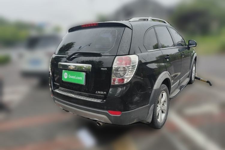 Used Chevrolet Captiva 2012 2.4L 4x4 Flagship Edition 7 Seats Rear Right 45 Deg