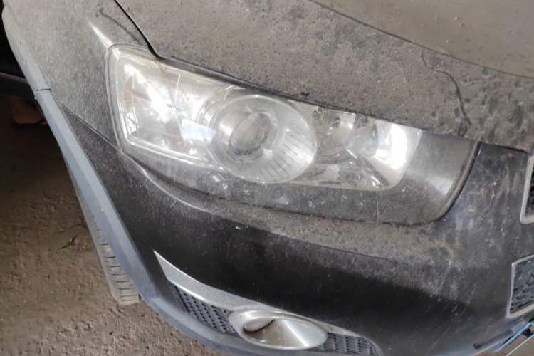 Used Chevrolet Captiva 2012 2.4L 4x4 Flagship Edition 7 Seats Right Front Headlight