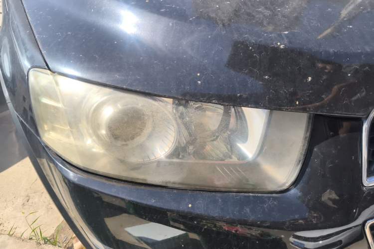 Used Chevrolet Captiva 2012 2.4L 4x4 Flagship Edition 7 Seats Right Front Headlight