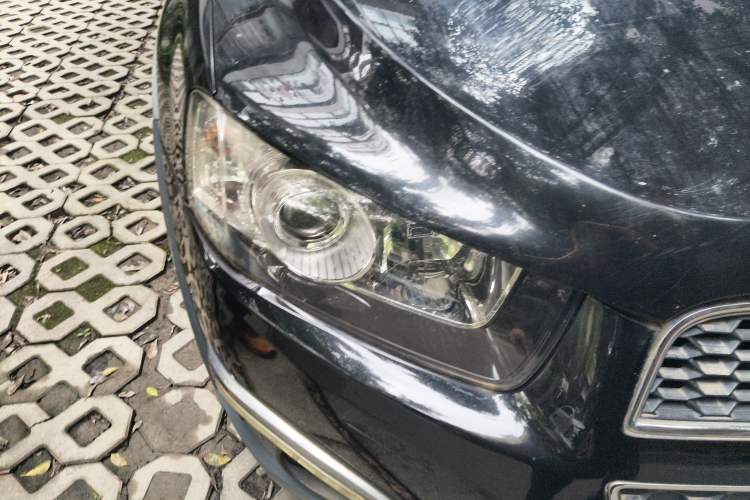 Used Chevrolet Captiva 2012 2.4L 4x4 Flagship Edition 7 Seats Right Front Headlight