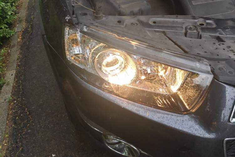 Used Chevrolet Captiva 2012 2.4L 4x4 Flagship Edition 7 Seats Right Front Headlight