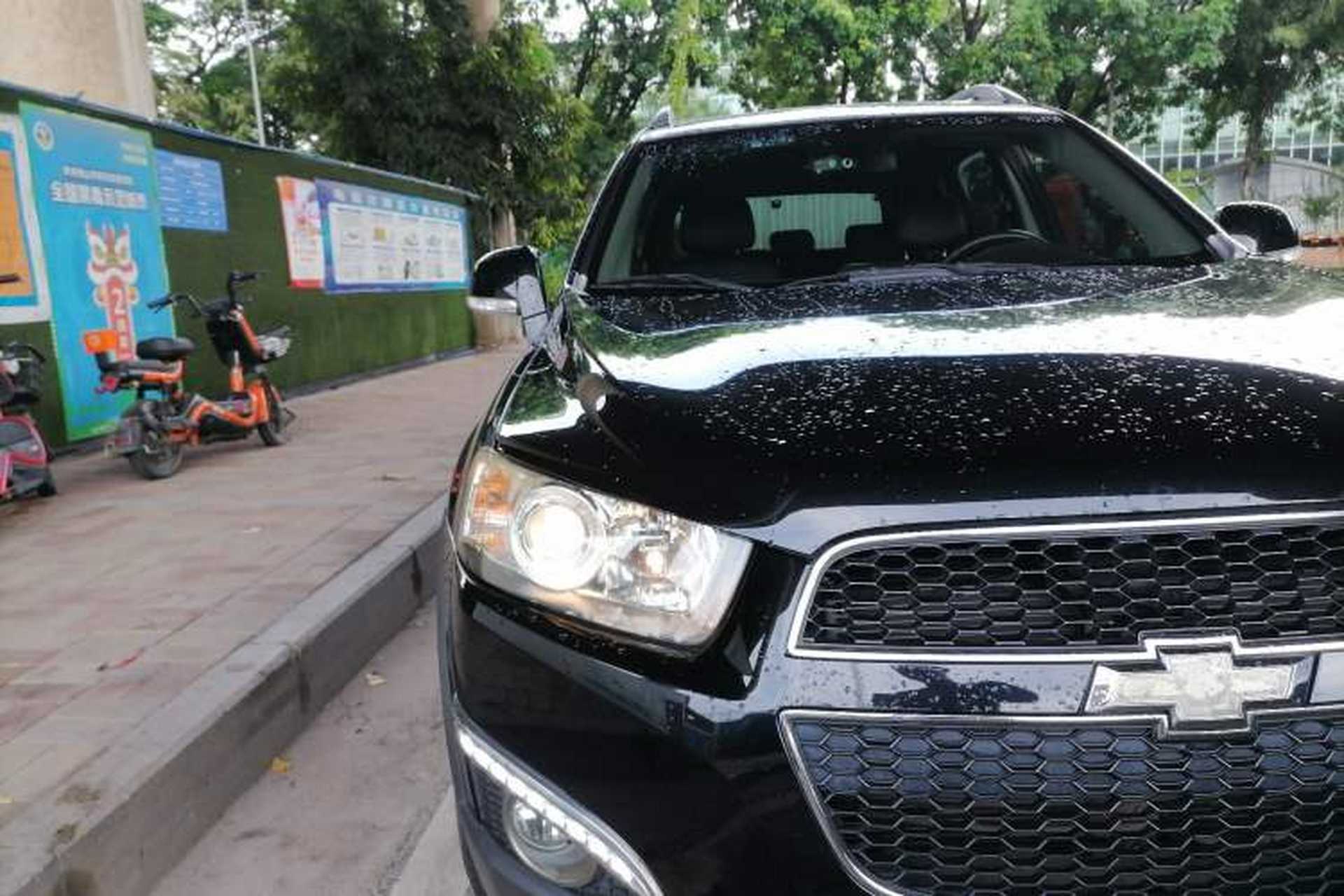 Used Chevrolet Captiva 2012 2.4L 4x4 Flagship Edition 7 Seats Right Front Headlight