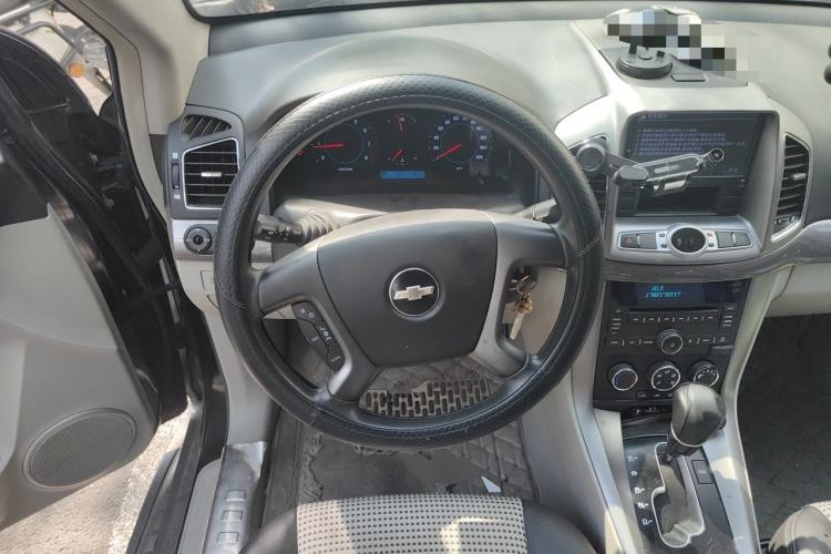 Used Chevrolet Captiva 2012 2.4L Two-Wheel Drive City Edition 5 Seats Steering Wheel