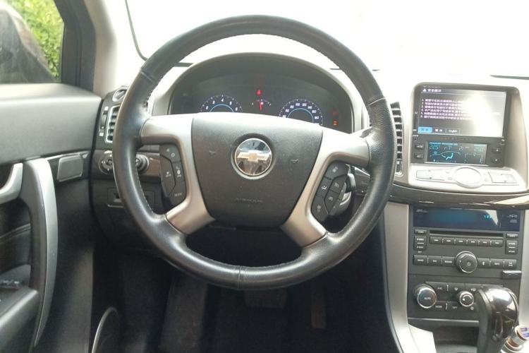 Used Chevrolet Captiva 2012 2.4L 4x4 Flagship Edition 7 Seats Steering Wheel