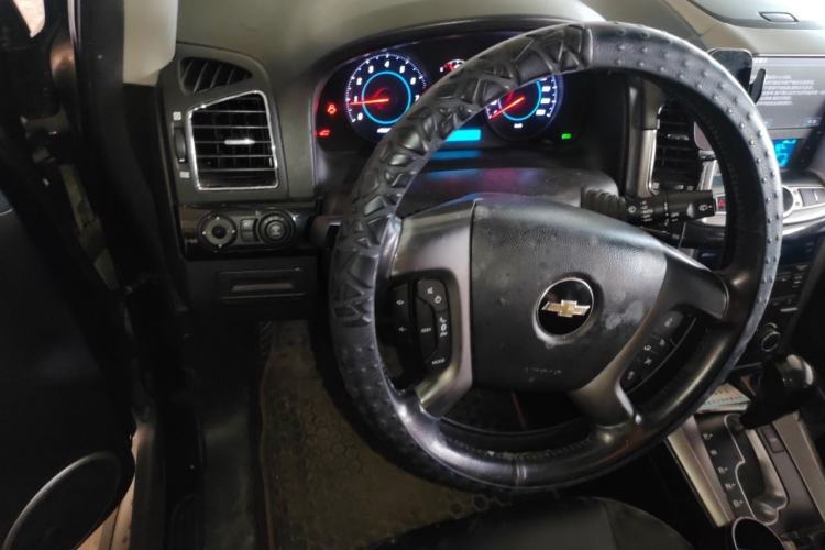 Used Chevrolet Captiva 2012 2.4L 4x4 Flagship Edition 7 Seats Steering Wheel