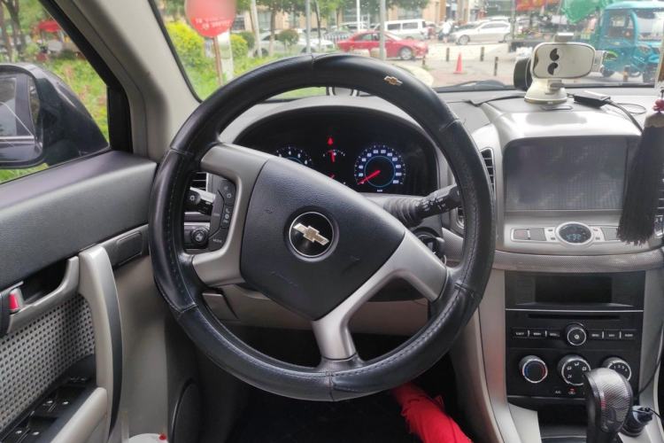 Used Chevrolet Captiva 2012 2.4L Two-Wheel Drive City Edition 5 Seats Steering Wheel