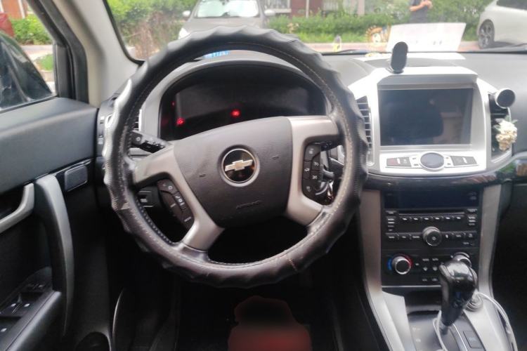 Used Chevrolet Captiva 2012 2.4L 4x4 Flagship Edition 7 Seats Steering Wheel