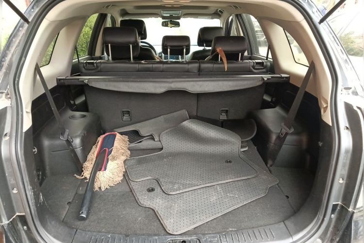 Used Chevrolet Captiva 2012 2.4L 4x4 Flagship Edition 7 Seats Trunk
