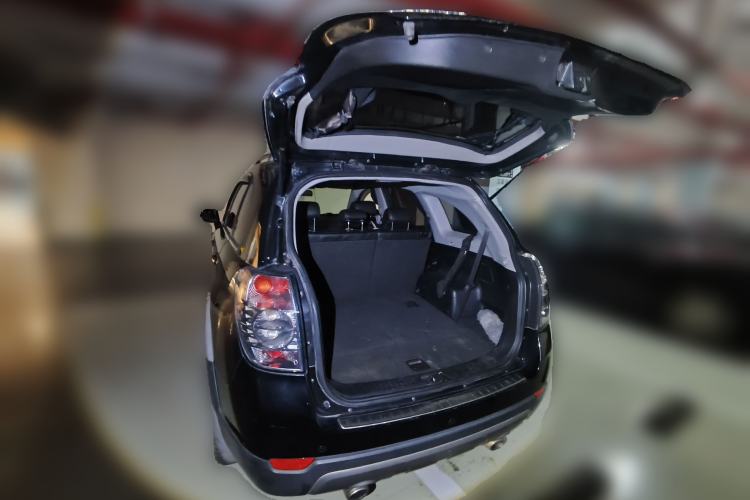 Used Chevrolet Captiva 2012 2.4L 4x4 Flagship Edition 7 Seats Trunk
