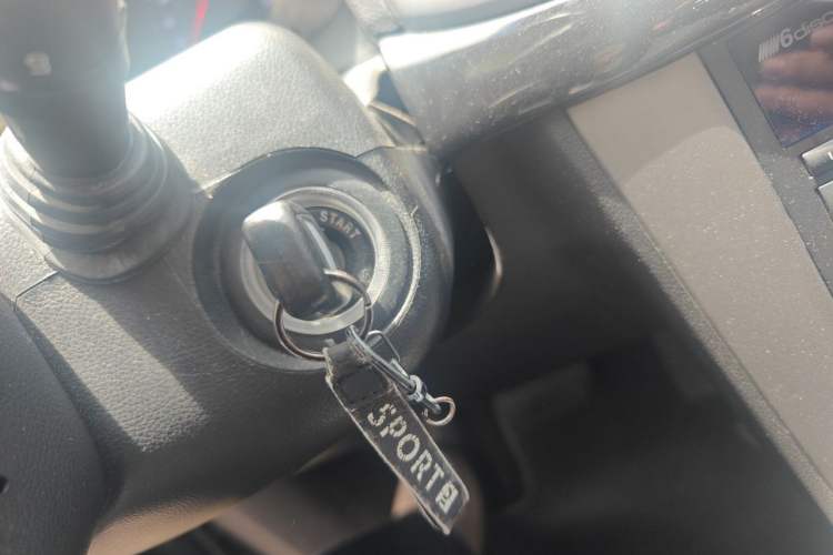 Used Chevrolet Captiva 2012 2.4L 4x4 Flagship Edition 7 Seats Vehicle Key
